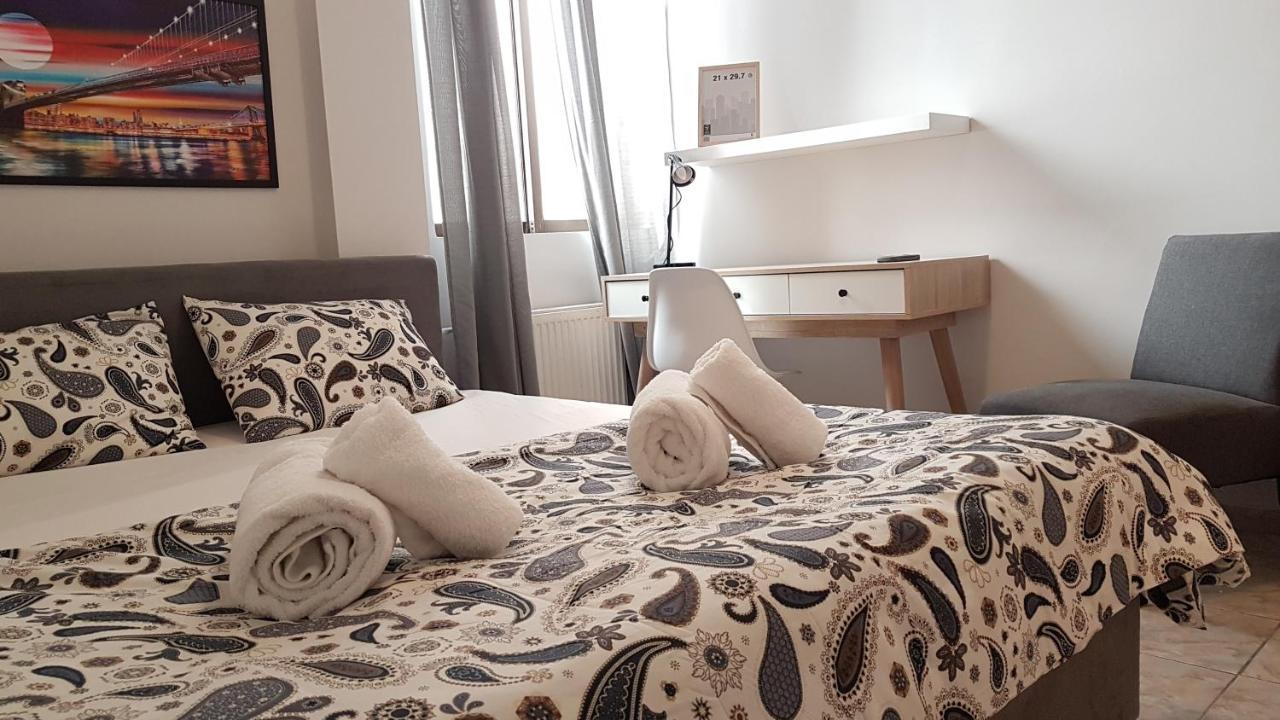 Palette Apartment Champagne - Athens Center, 6 BD, 3 BATH Eksteriør billede