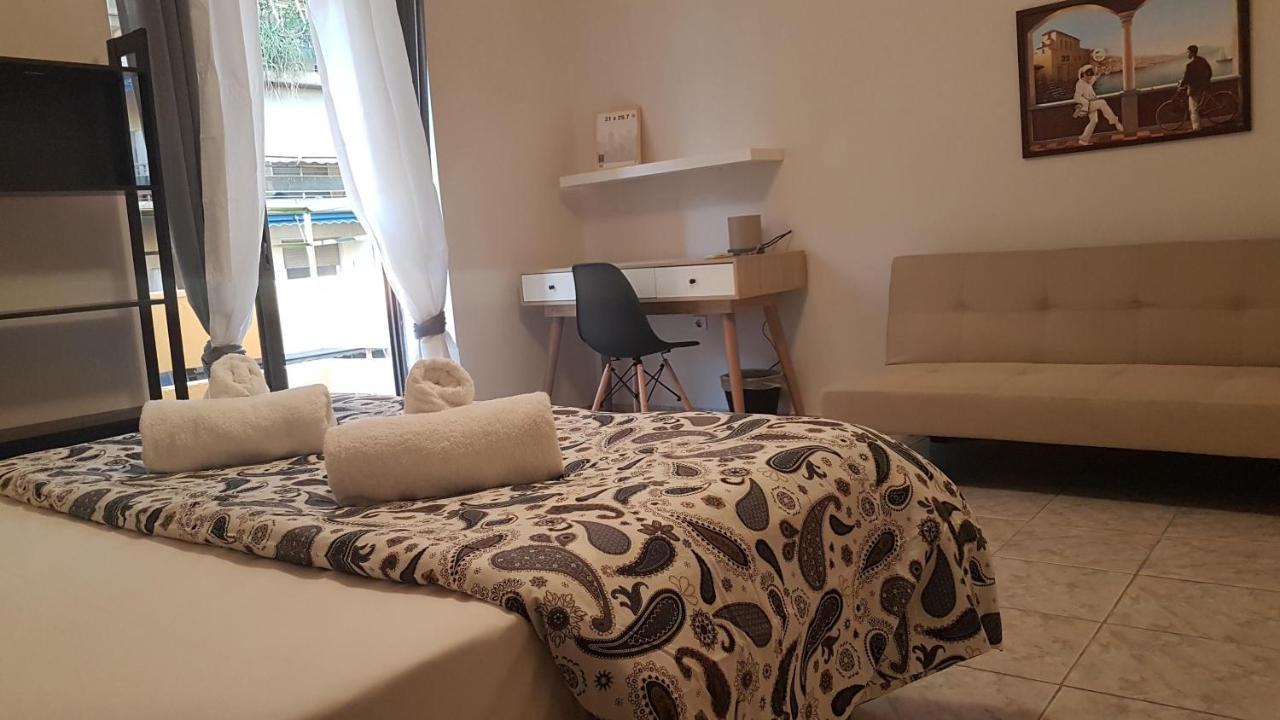 Palette Apartment Champagne - Athens Center, 6 BD, 3 BATH Eksteriør billede