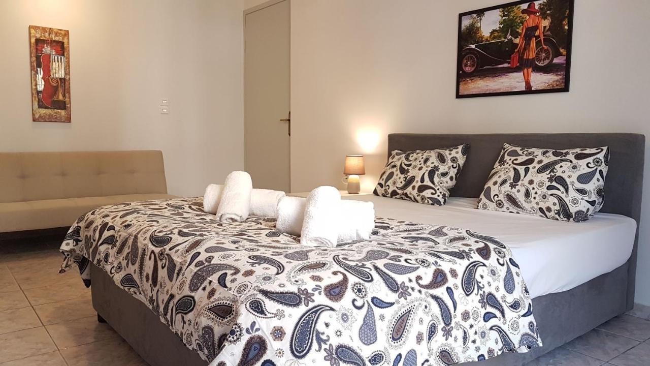 Palette Apartment Champagne - Athens Center, 6 BD, 3 BATH Eksteriør billede