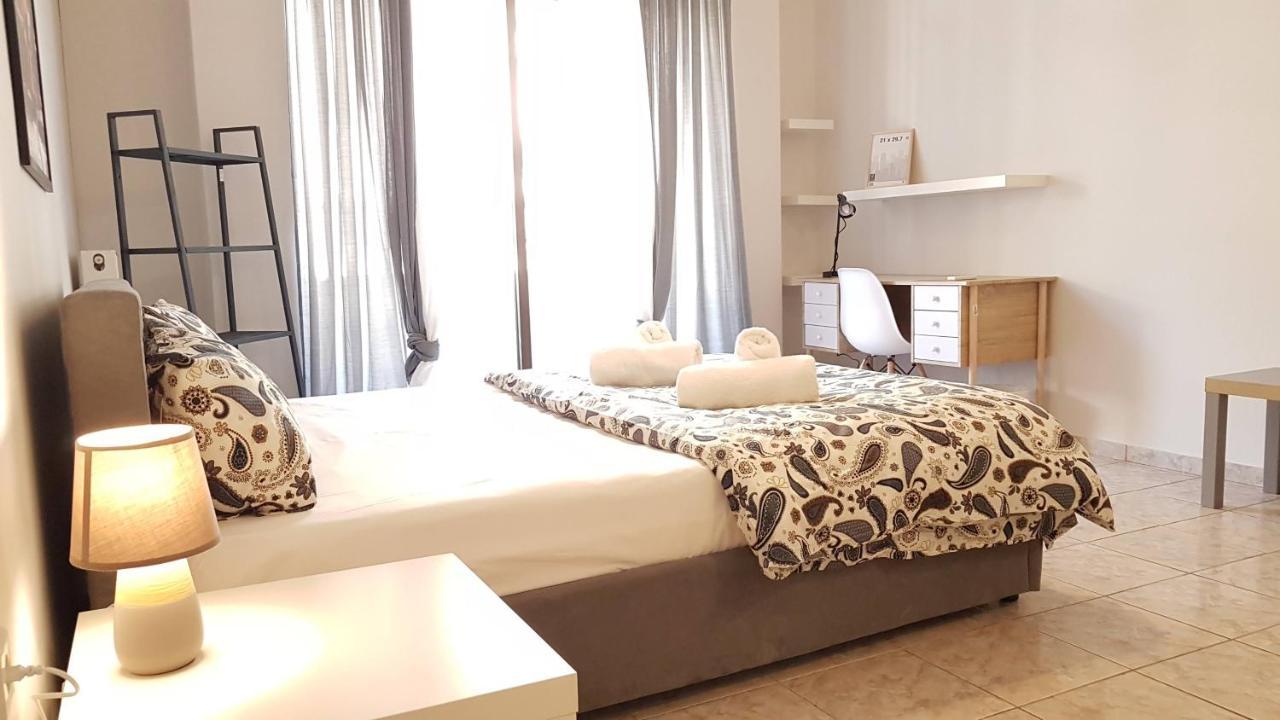 Palette Apartment Champagne - Athens Center, 6 BD, 3 BATH Eksteriør billede