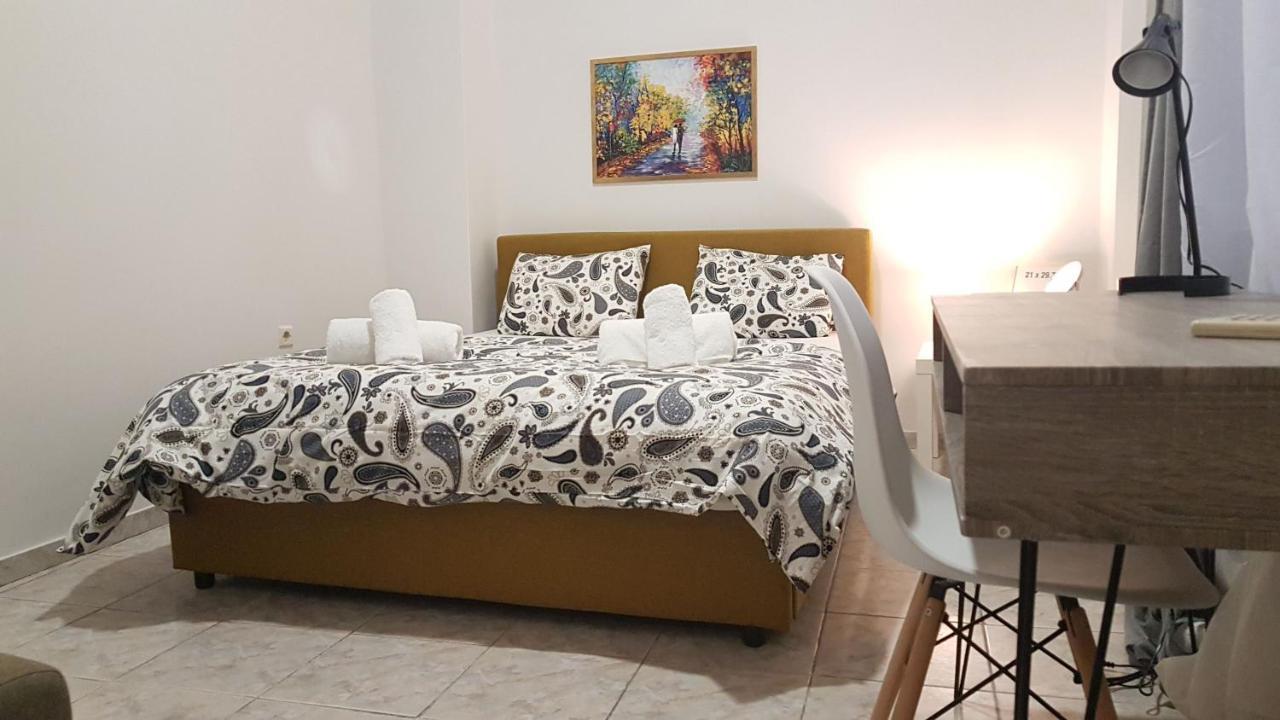 Palette Apartment Champagne - Athens Center, 6 BD, 3 BATH Eksteriør billede